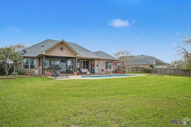 $435,000 | 26177 Whispering Pines Avenue, Denham Springs, LA 70726