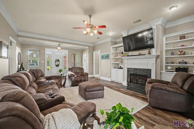 $435,000 | 26177 Whispering Pines Avenue, Denham Springs, LA 70726