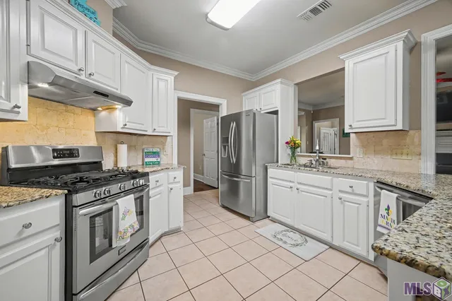 $435,000 | 26177 Whispering Pines Avenue, Denham Springs, LA 70726