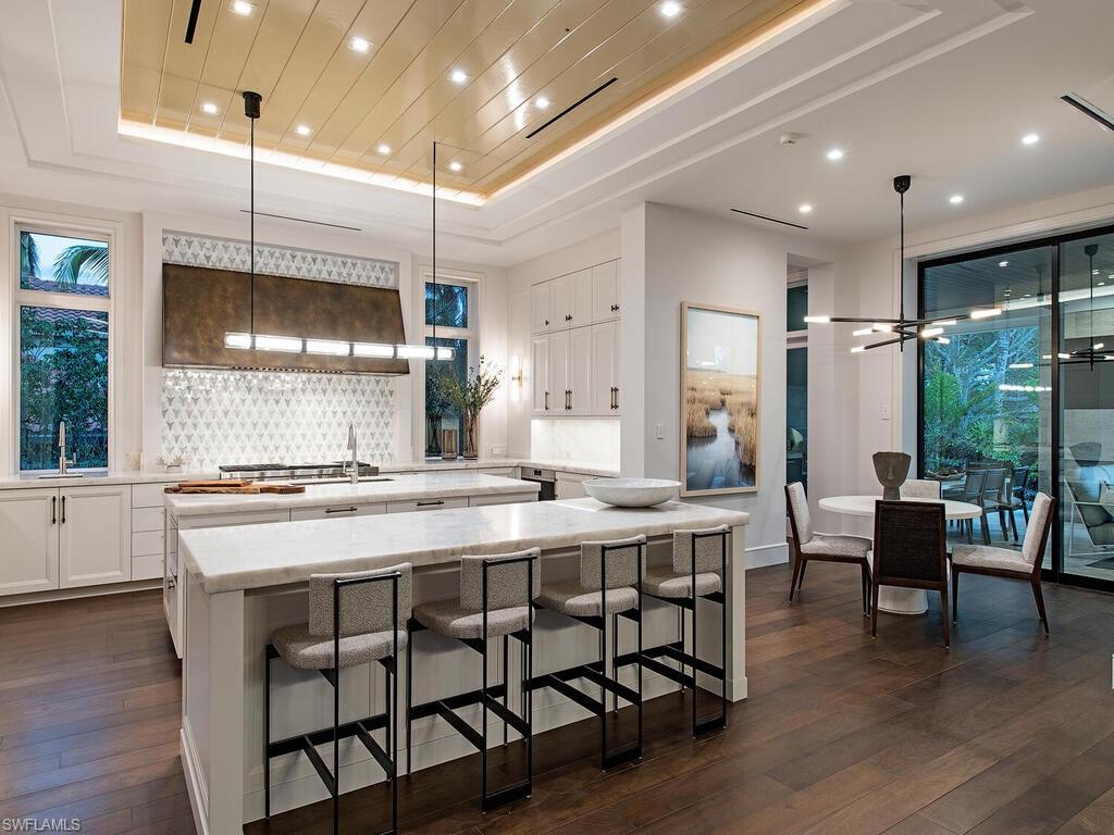 2060 Gordon Drive Naples, FL 34102 - Photo 18 of 49