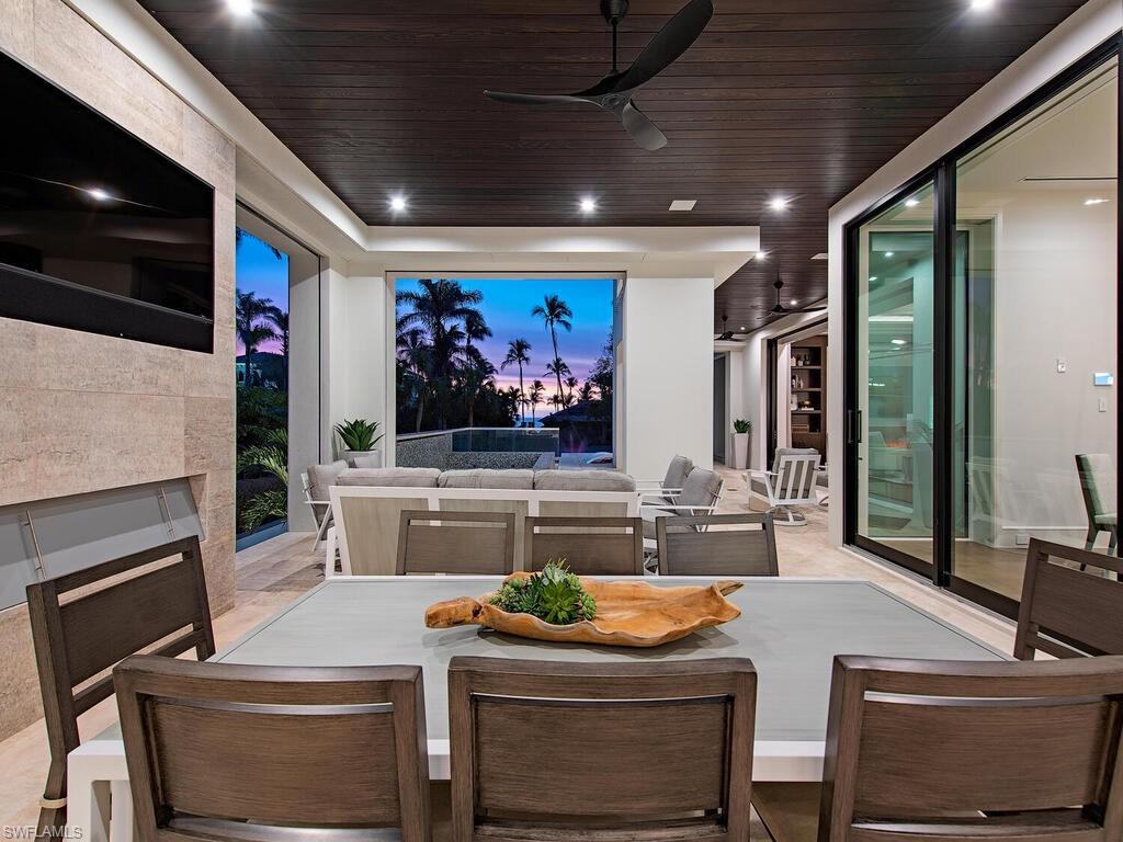 2060 Gordon Drive Naples, FL 34102 - Photo 24 of 49