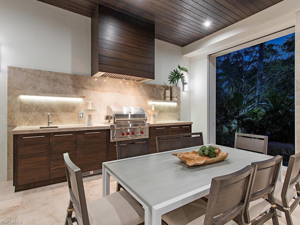 2060 Gordon Drive Naples, FL 34102 - Photo 25 of 49