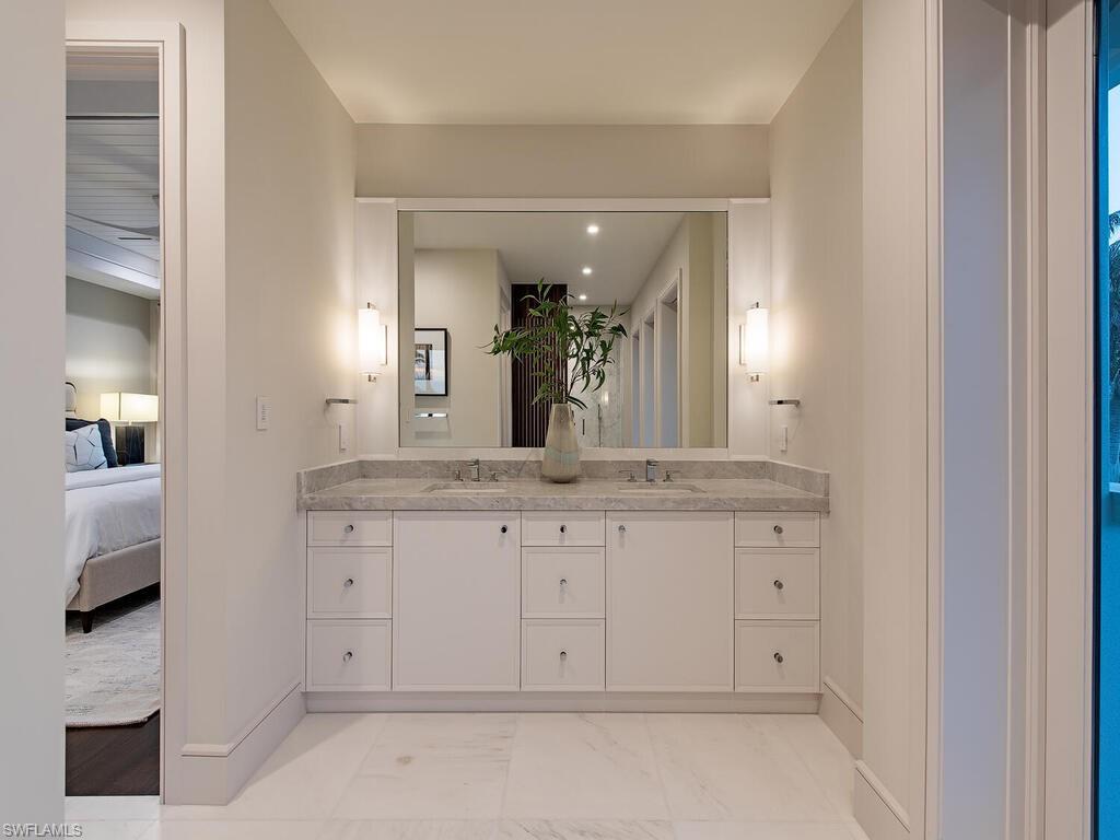 2060 Gordon Drive Naples, FL 34102 - Photo 39 of 49