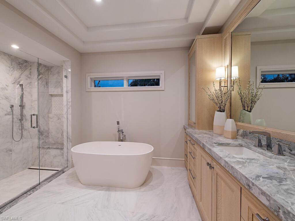 2060 Gordon Drive Naples, FL 34102 - Photo 42 of 49