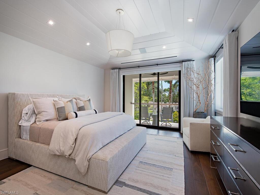 2060 Gordon Drive Naples, FL 34102 - Photo 43 of 49