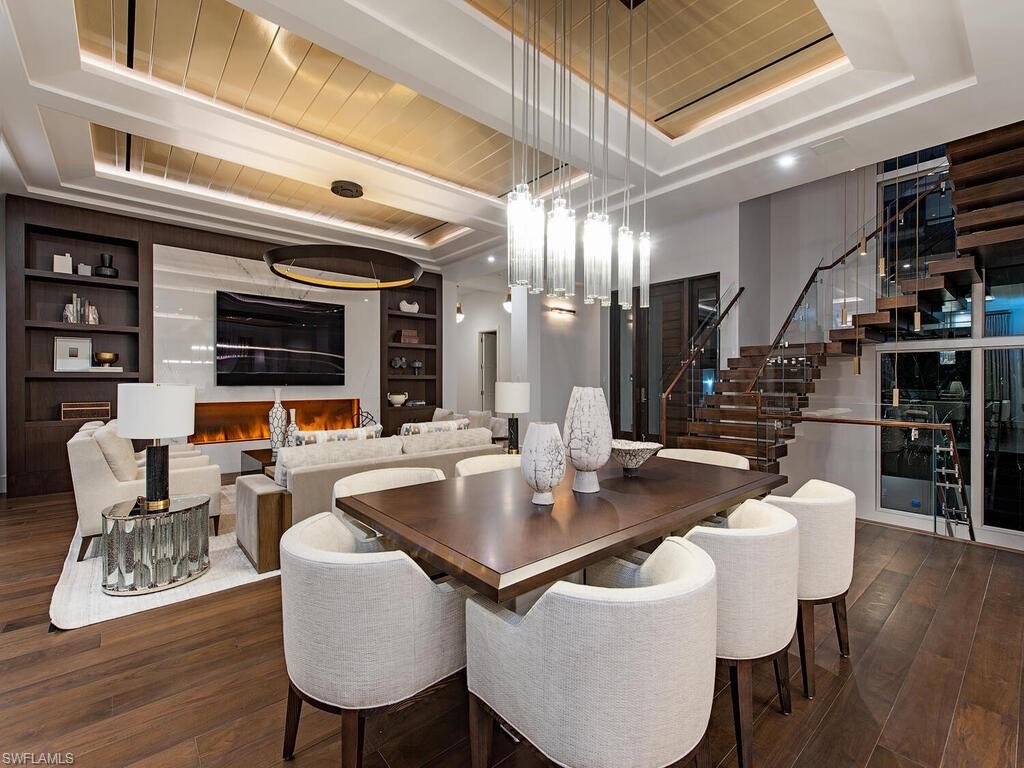 2060 Gordon Drive Naples, FL 34102 - Photo 8 of 49