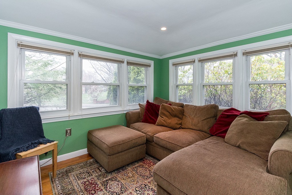 378 Russett Road Brookline, MA 02467 - Photo 16 of 29 Gallery Image 16