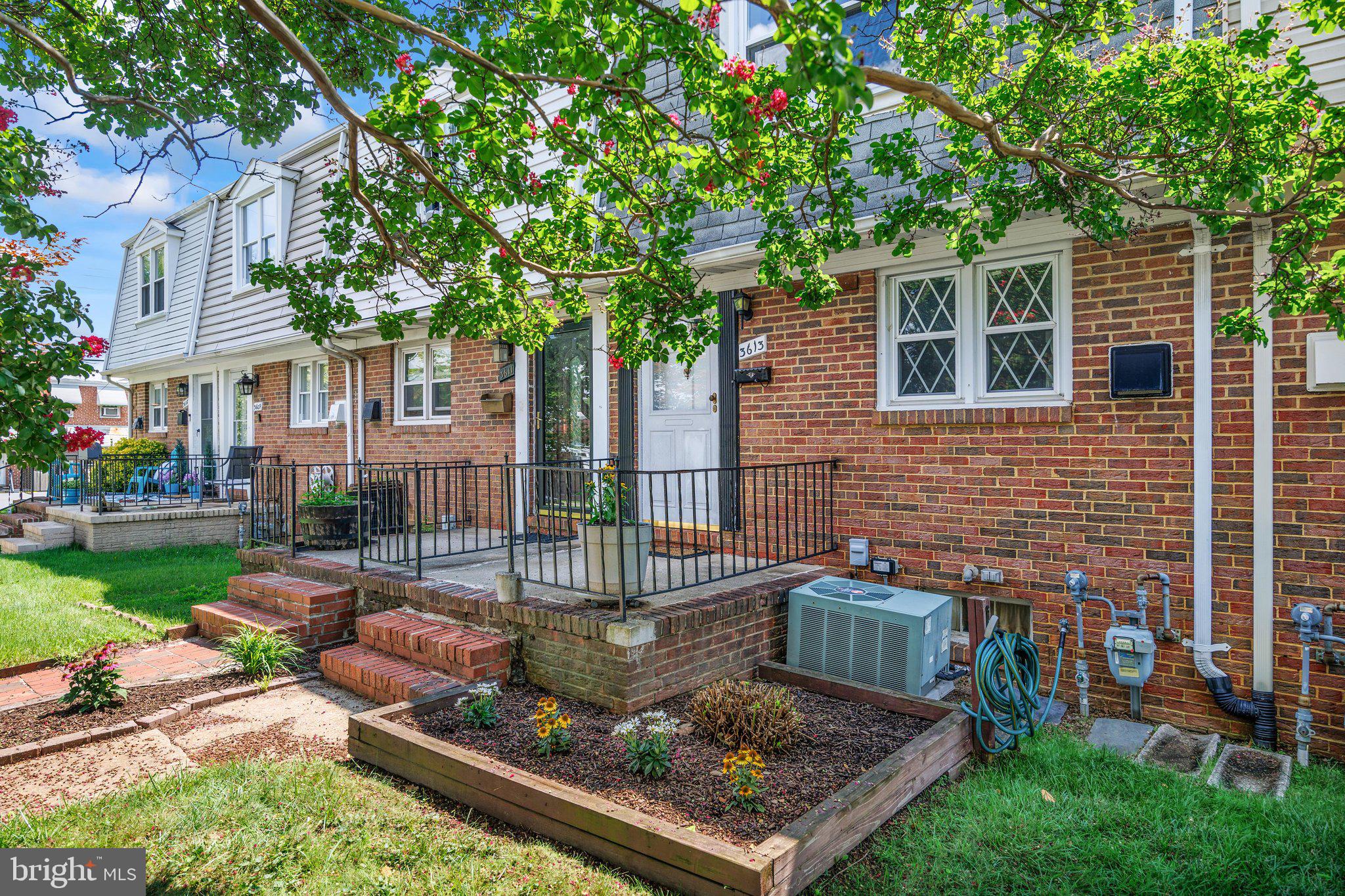 3613 Clarenell Road Baltimore, MD 21229 - Photo 2 of 38 Gallery Image 2