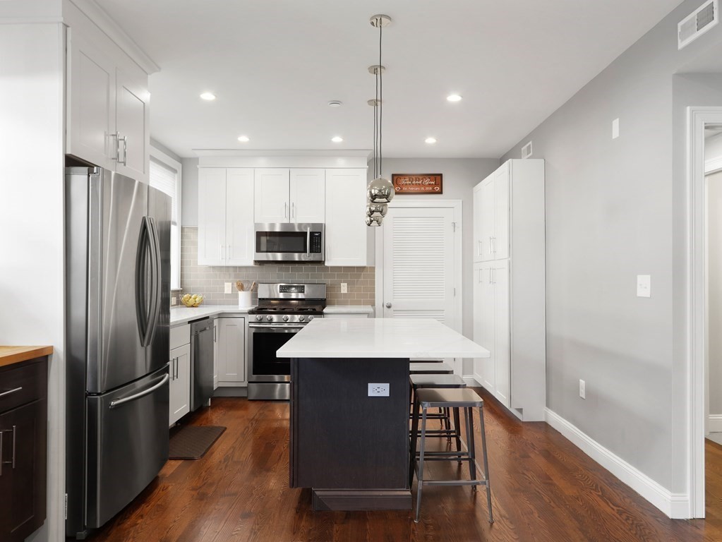 80 Winthrop Street, Unit 2 Boston, MA 02119 - Photo 3 of 18