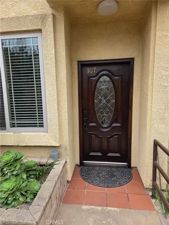$3,200 | 10220 Samoa Avenue, Unit 107, Tujunga, CA 91042