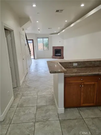 $3,200 | 10220 Samoa Avenue, Unit 107, Tujunga, CA 91042