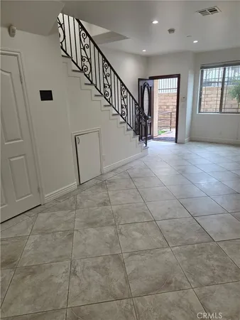 $3,200 | 10220 Samoa Avenue, Unit 107, Tujunga, CA 91042