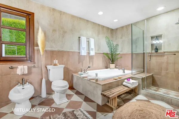 a view of a storage & utility room