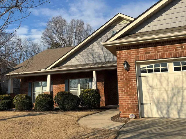 $329,900 | 847 Bayshore Lane, Moore, SC 29369