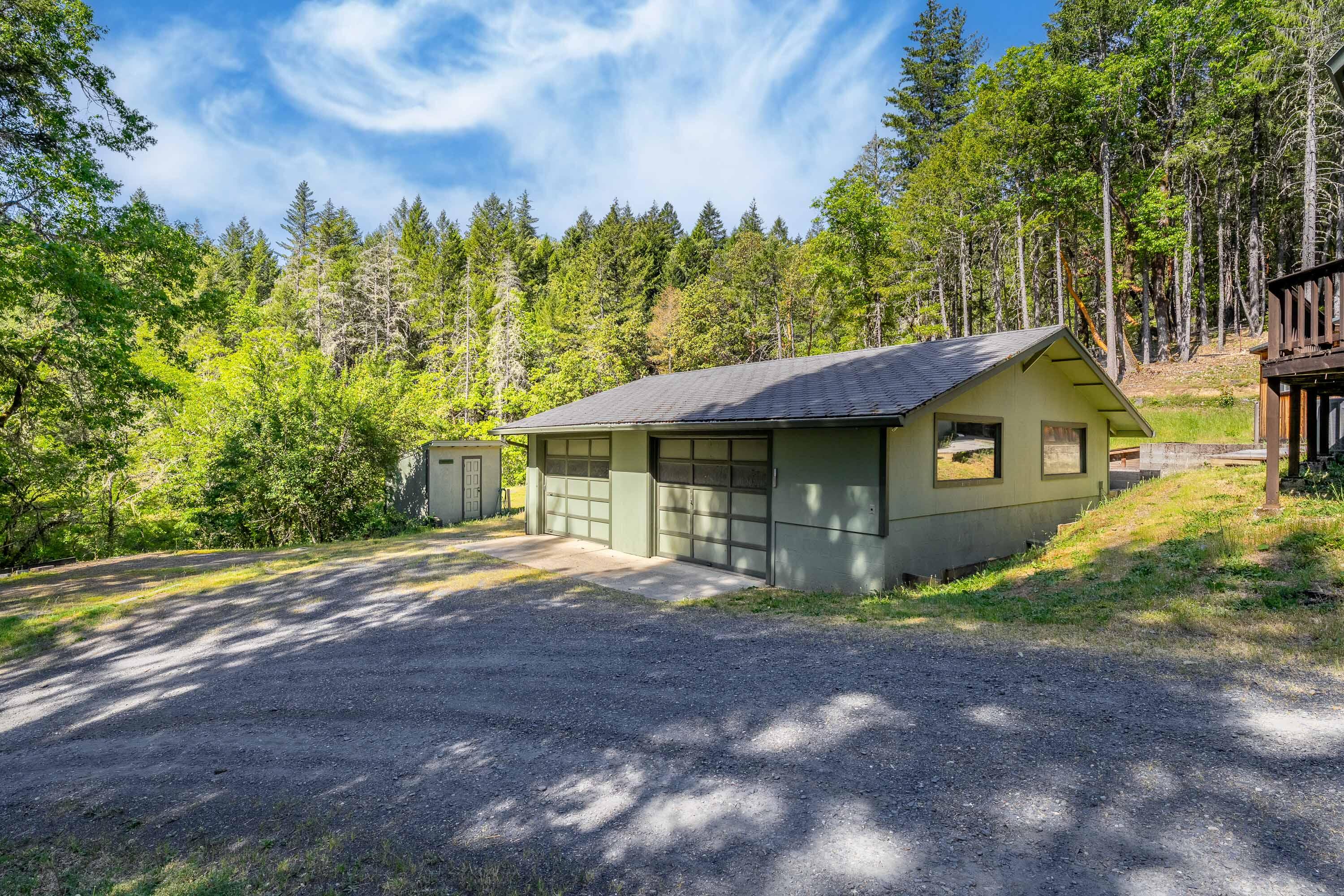 1550 Draper Valley Road Selma, OR 97538 - Photo 35 of 41 EXT (1 of 36)