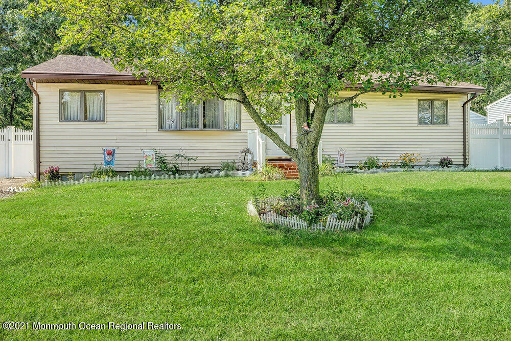 120 Stephan Road Brick, NJ 08724 - Photo 5 of 46 005_dsc04492_1_copy