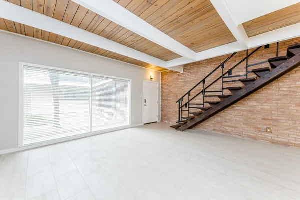 $1,700 | 3809 North Braeswood Boulevard, Unit 9, Houston, TX 77025