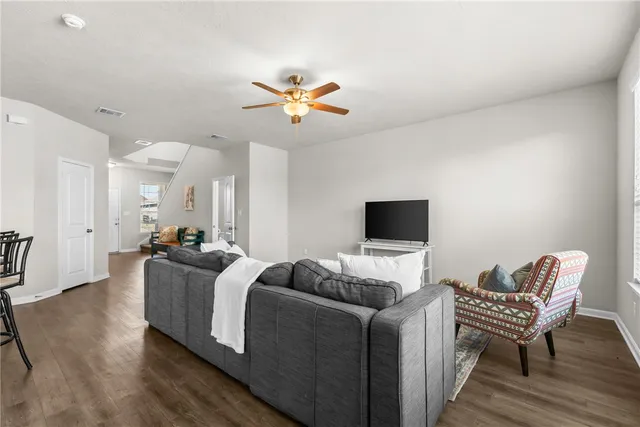 $299,000 | 2011 Stubbs Drive, Bryan, TX 77807