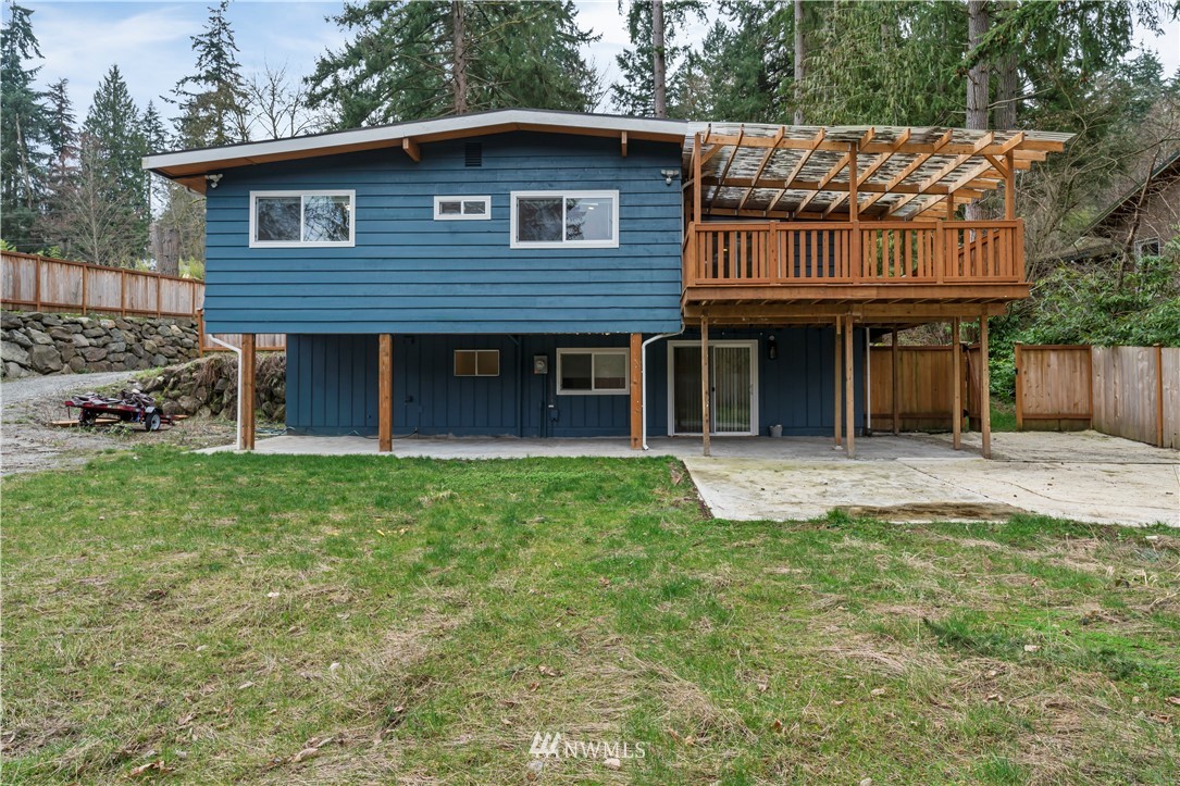 15612 Renton Issaquah Road Southeast Renton, WA 98059 - Photo 29 of 30 a front view of a house with a garden