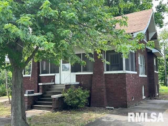 119 McCann Street Benton, IL 62812 - Photo 2 of 22