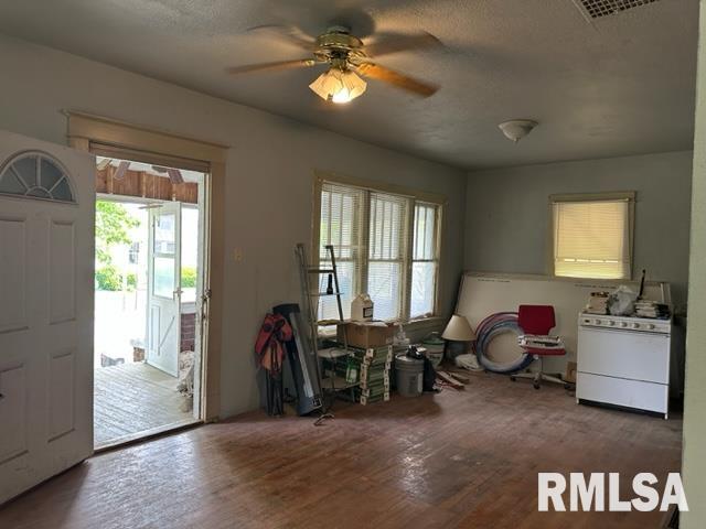 119 McCann Street Benton, IL 62812 - Photo 8 of 22