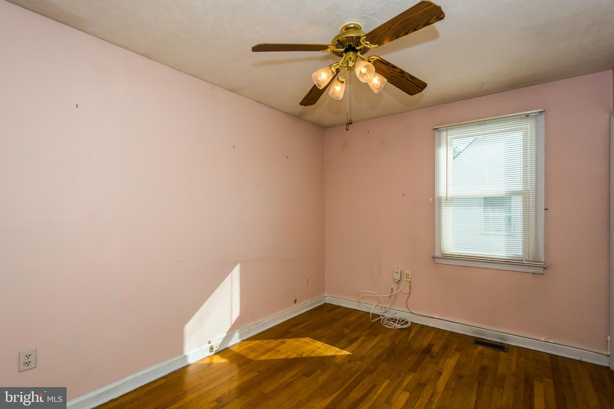 1724 Drexel Road Dundalk, MD 21222 - Photo 20 of 36 main level 2nd bedroom