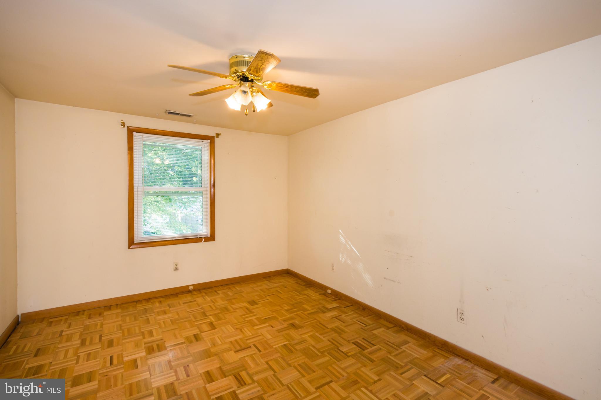 1724 Drexel Road Dundalk, MD 21222 - Photo 26 of 36 Upper level Bonus Room