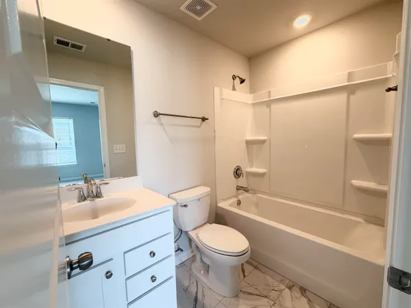 $450,000 | 546 Magnolia Terrace Drive, Columbia, SC 29209