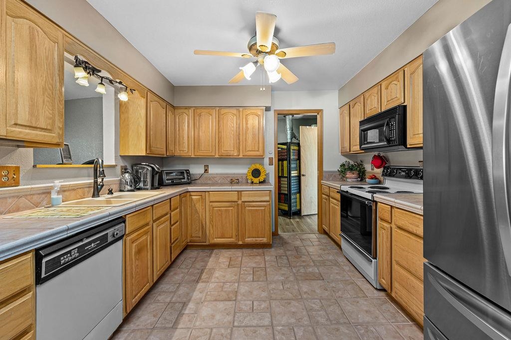 183 Lantzer Road Grand Junction, CO 81503 - Photo 9 of 37 Gallery Image 9