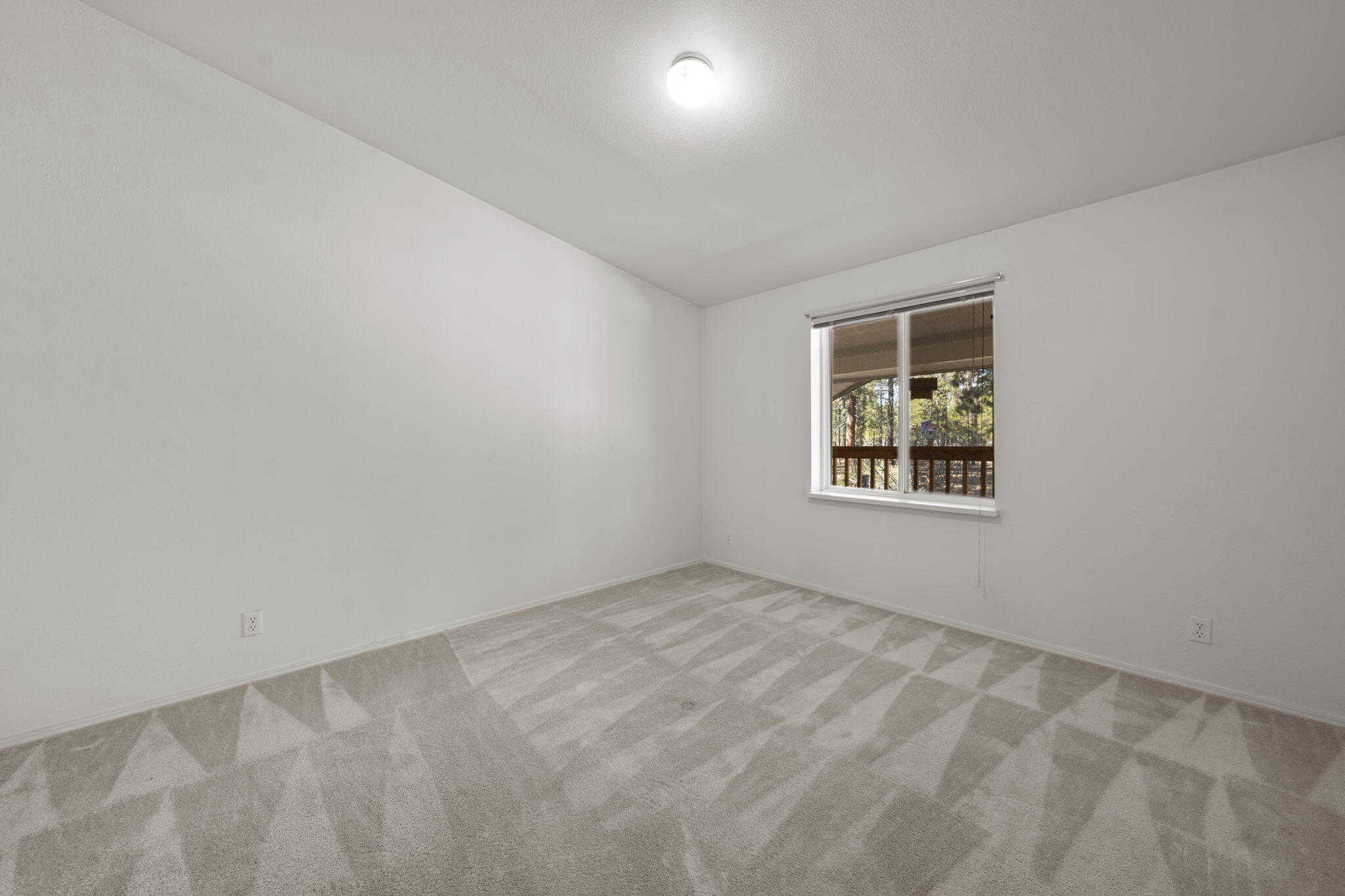 1643 Yoke Road La Pine, OR 97739 - Photo 27 of 61 39-web-or-mls-DSC02956