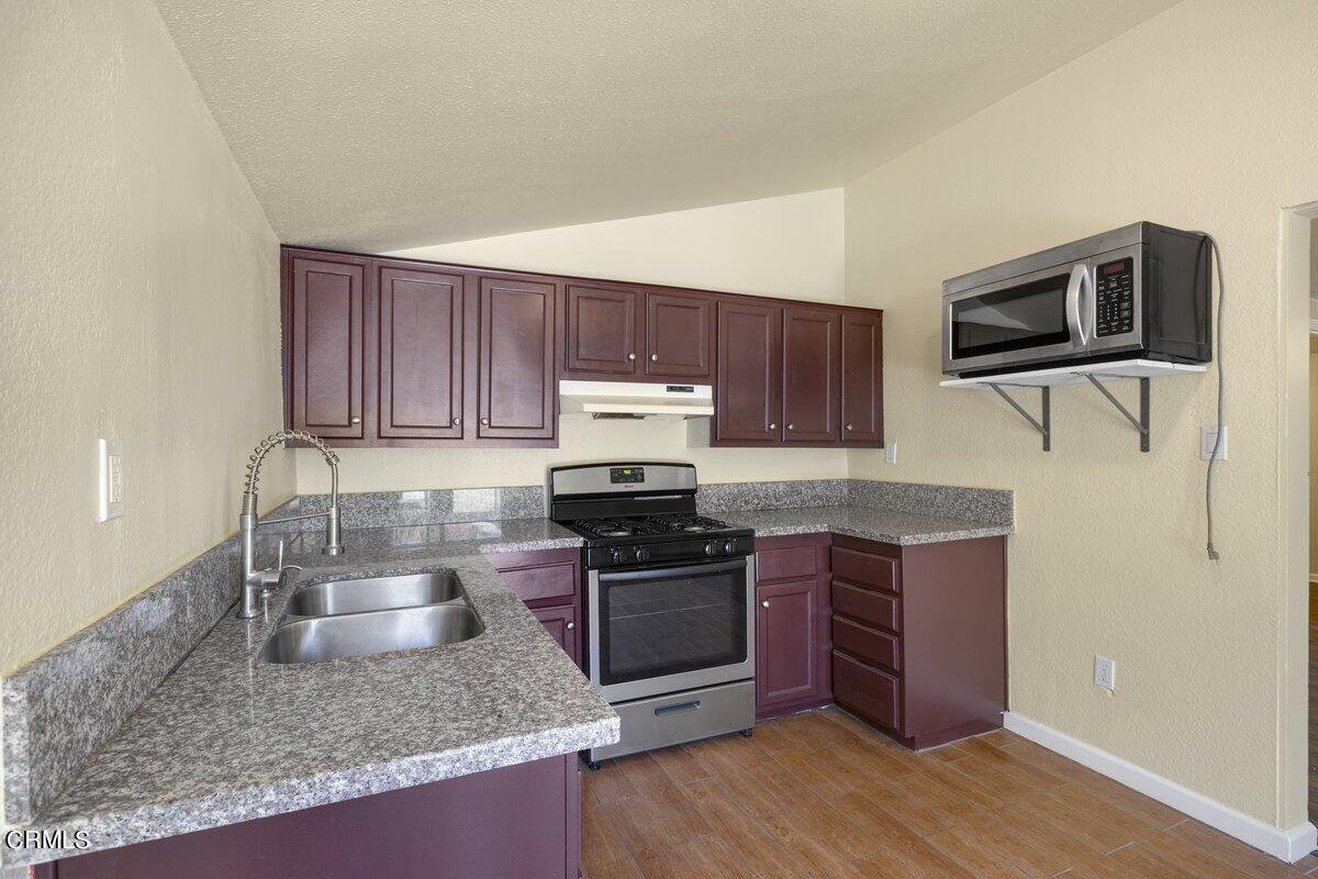 746 B Street Fillmore, CA 93015 - Photo 6 of 15 B st 7
