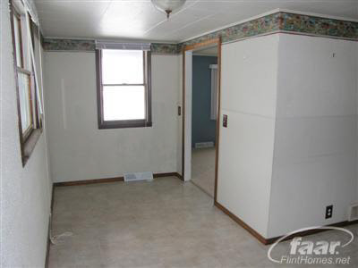 9167 Sheridan Road Burt, MI 48417 - Photo 7 of 15 20124623-6.JPG