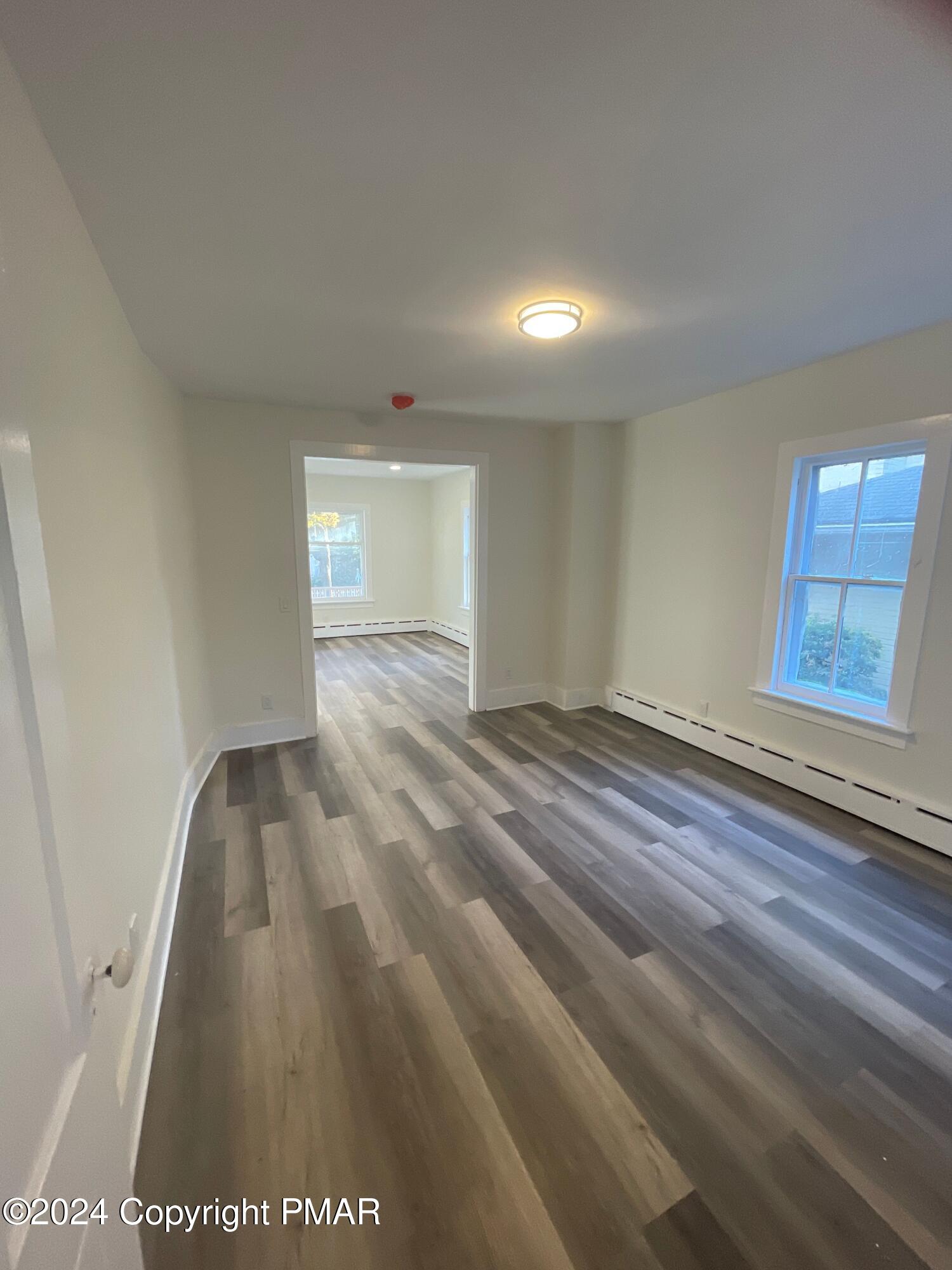 714 Scott Street Stroudsburg, PA 18360 - Photo 9 of 12 image (7)