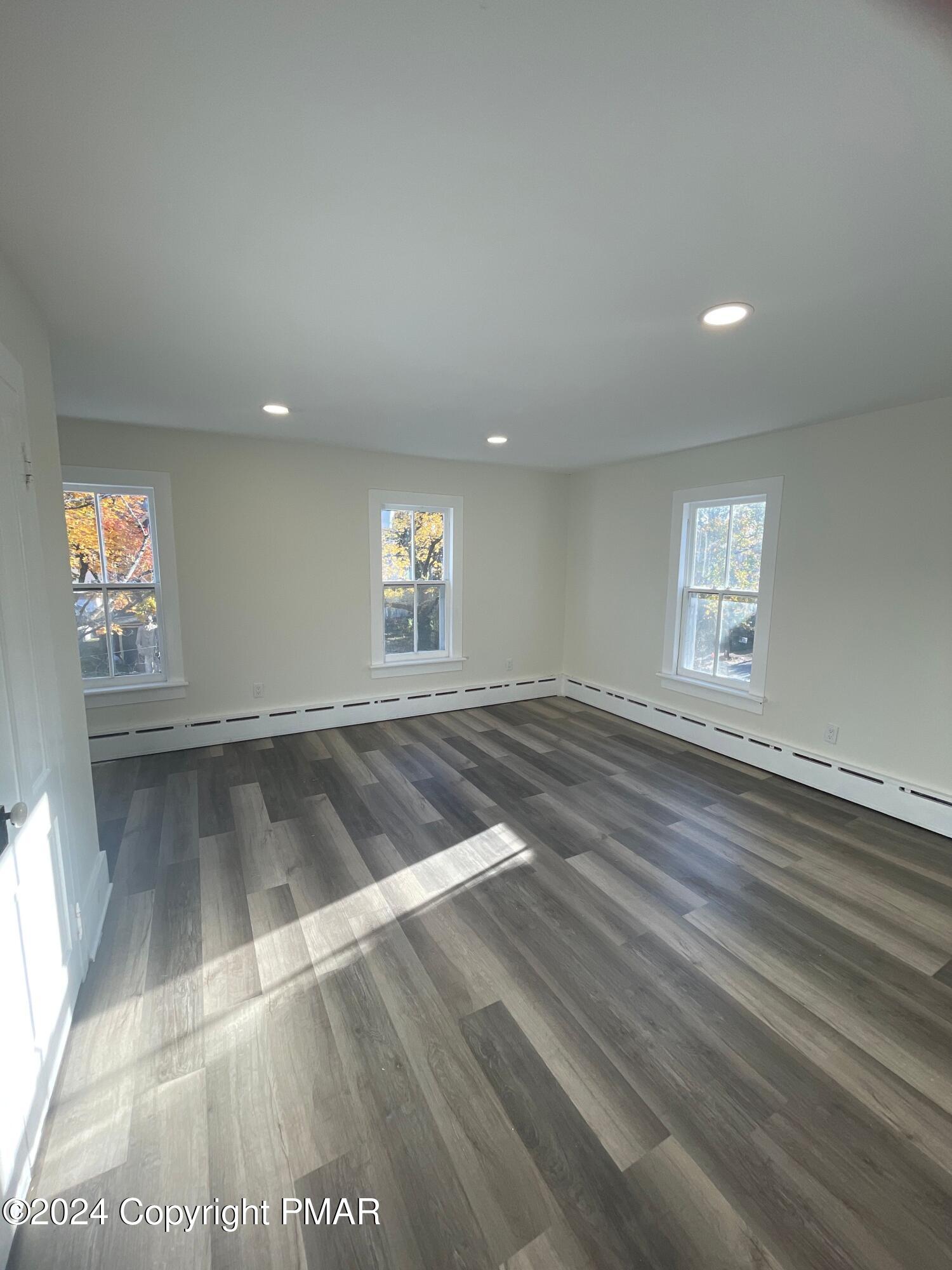 714 Scott Street Stroudsburg, PA 18360 - Photo 10 of 12 image (9)