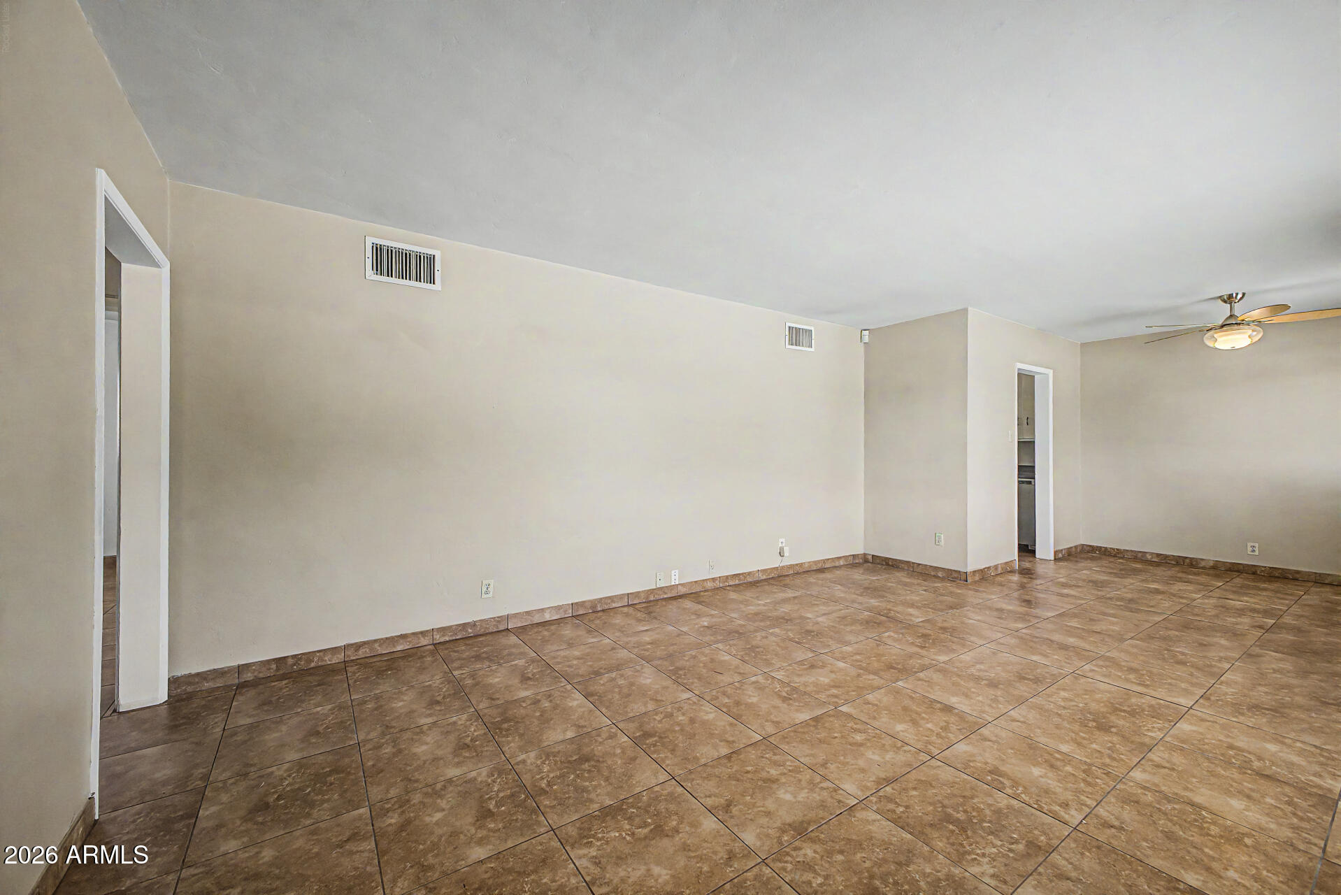 2022 East Monterey Way Phoenix, AZ 85016 - Photo 5 of 29 a view of an empty room