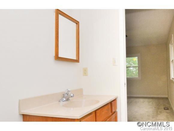 346 Deaverview Road Asheville, NC 28806 - Photo 14 of 21 Gallery Image 14