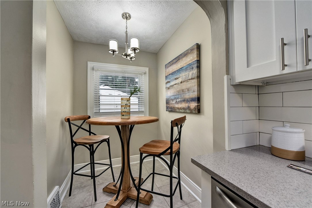 3372 Silsby Road Cleveland, OH 44118 - Photo 12 of 28 Gallery Image 12