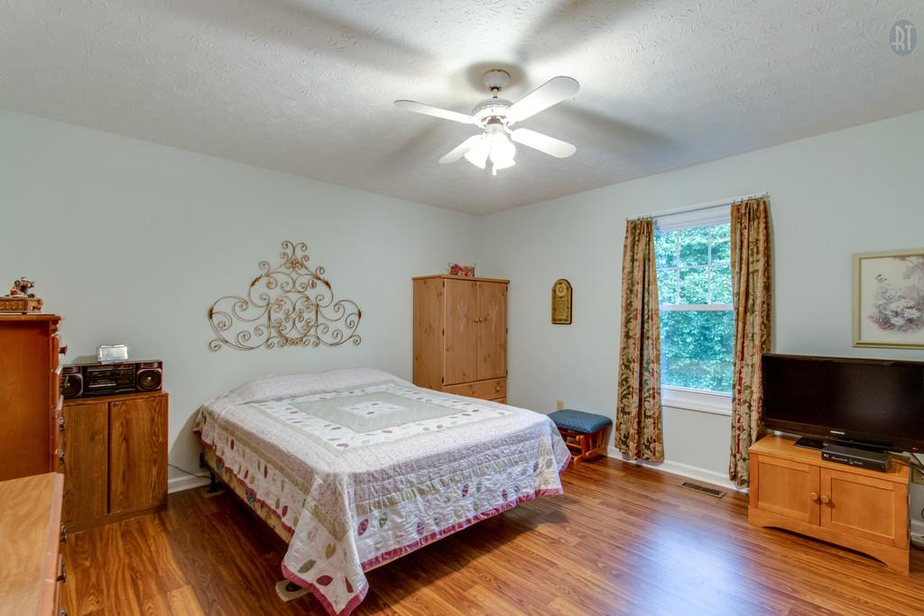 471 Calista Road White House, TN 37188 - Photo 14 of 25 2nd bedroom