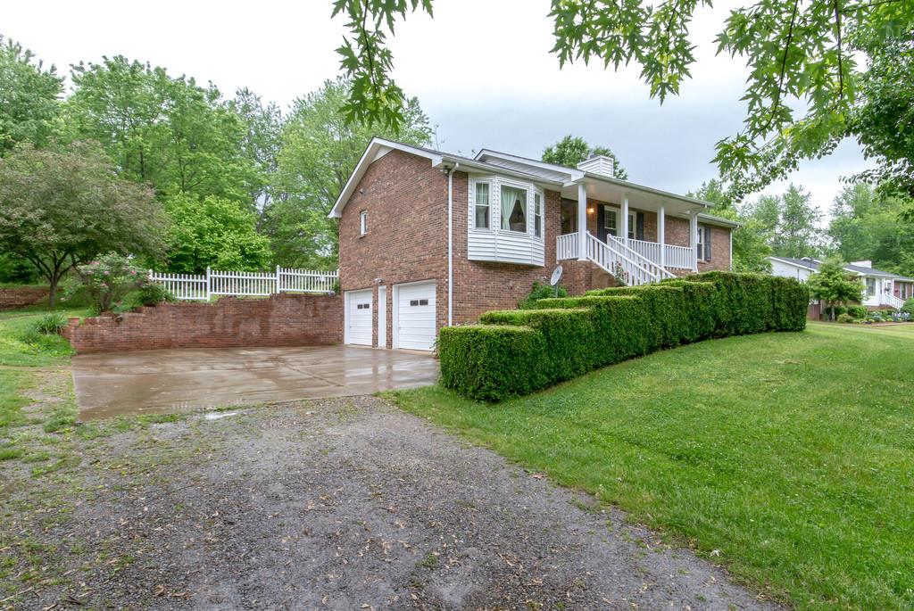 471 Calista Road White House, TN 37188 - Photo 2 of 25 2 car garage