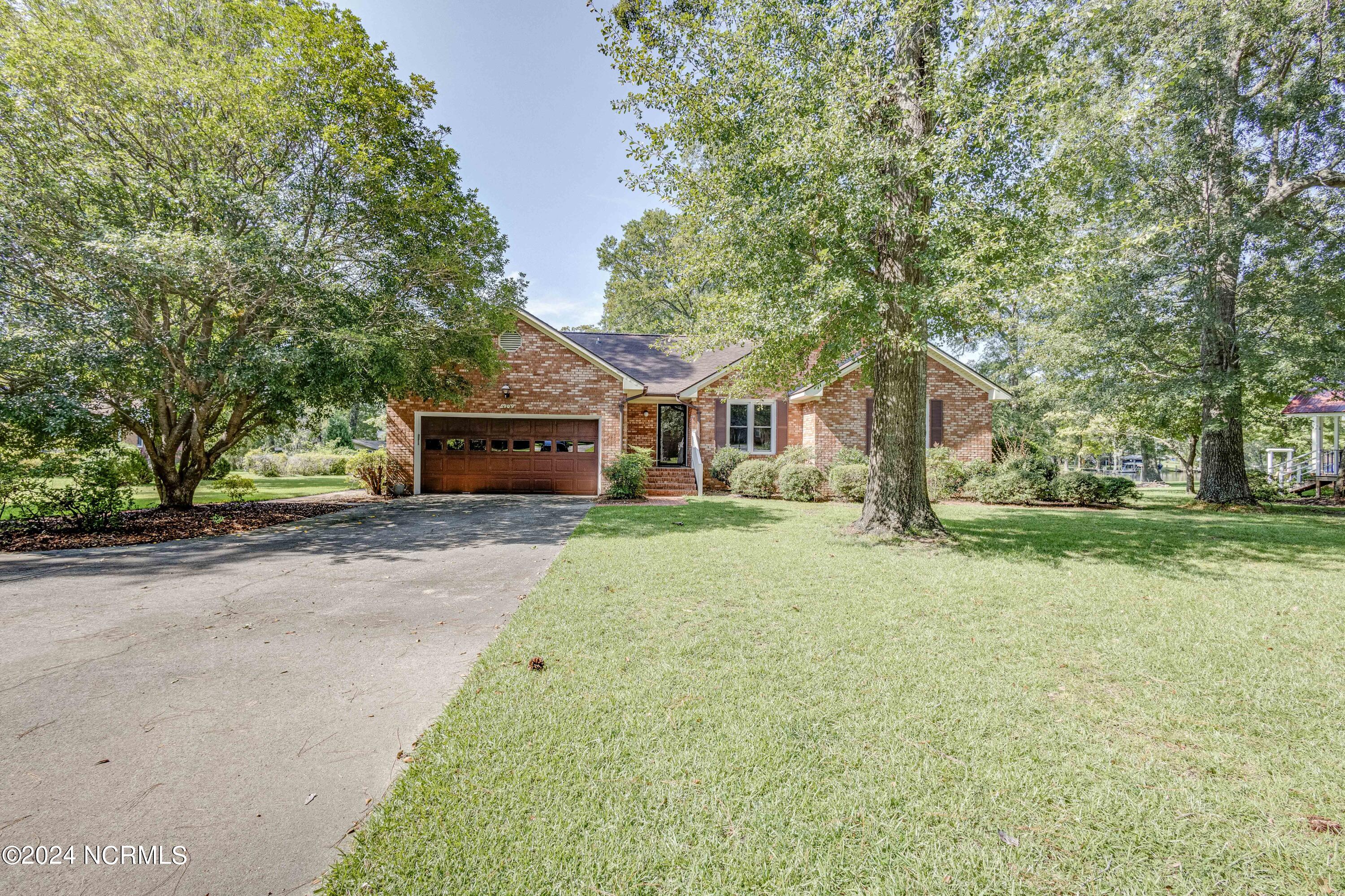 4909 Morton Road New Bern, NC 28562 - Photo 5 of 31 IMG_3993