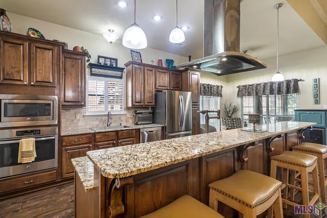 $500,000 | 21161 Waterfront E Drive, Maurepas, LA 70449