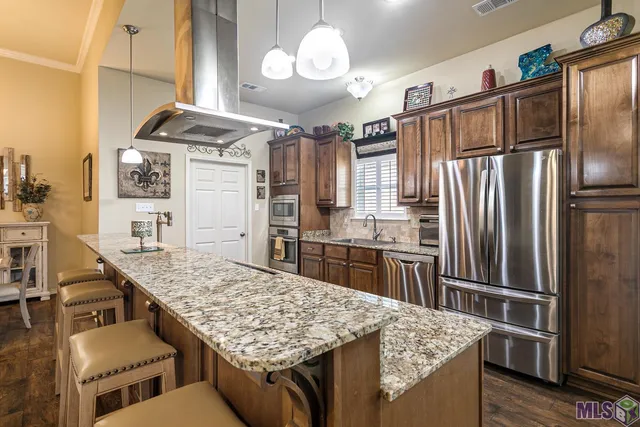 $500,000 | 21161 Waterfront E Drive, Maurepas, LA 70449