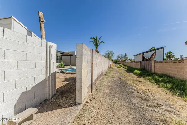 a view of a pathway along a building