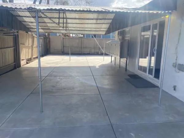 a view of a indoor garage