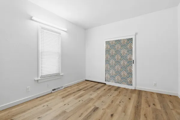 $215,000 | 2501 20th Avenue, Rock Island, IL 61201