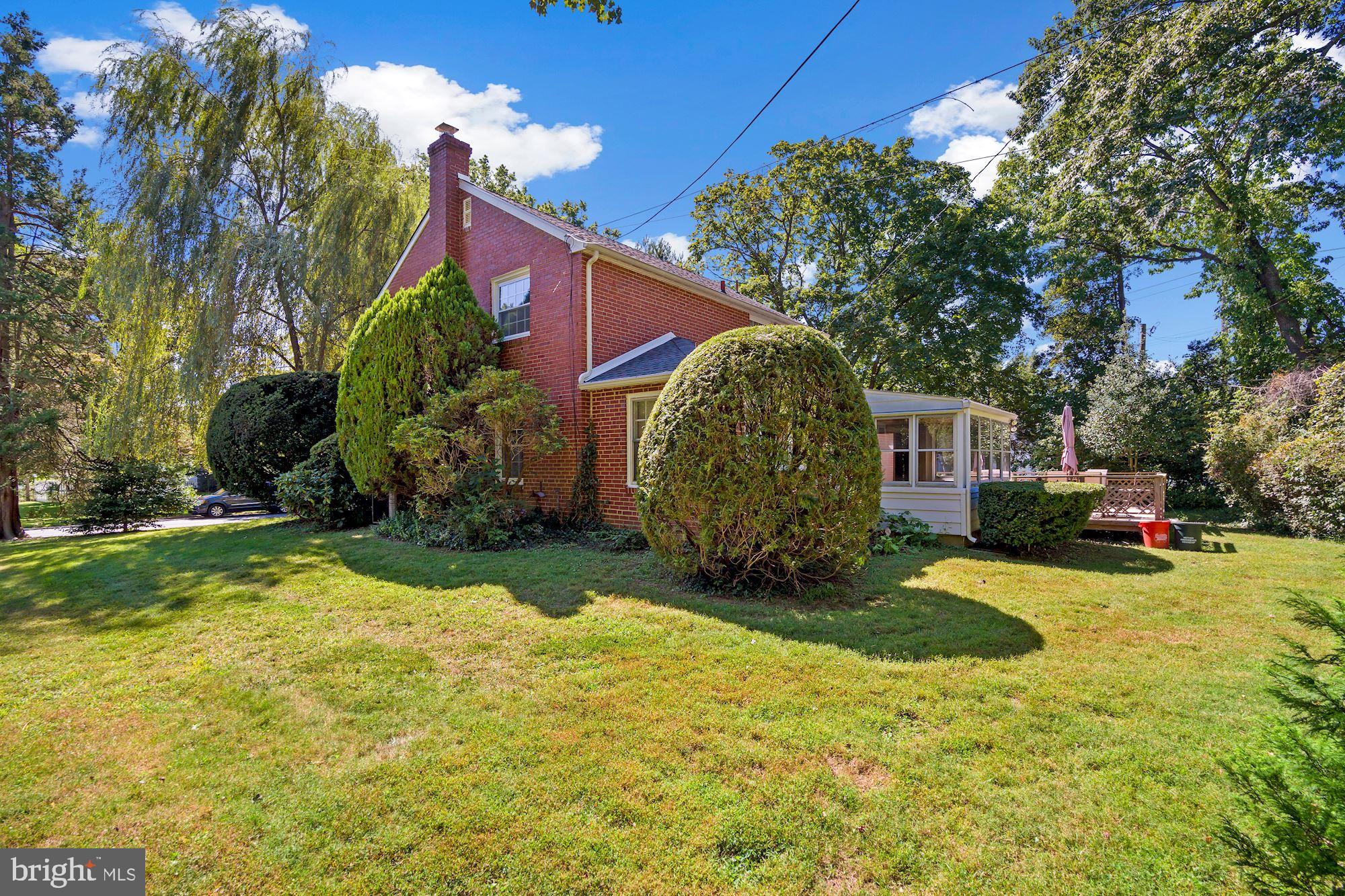 1 Fairhill Road Wallingford, PA 19086 - Photo 19 of 27 Yard - side and back