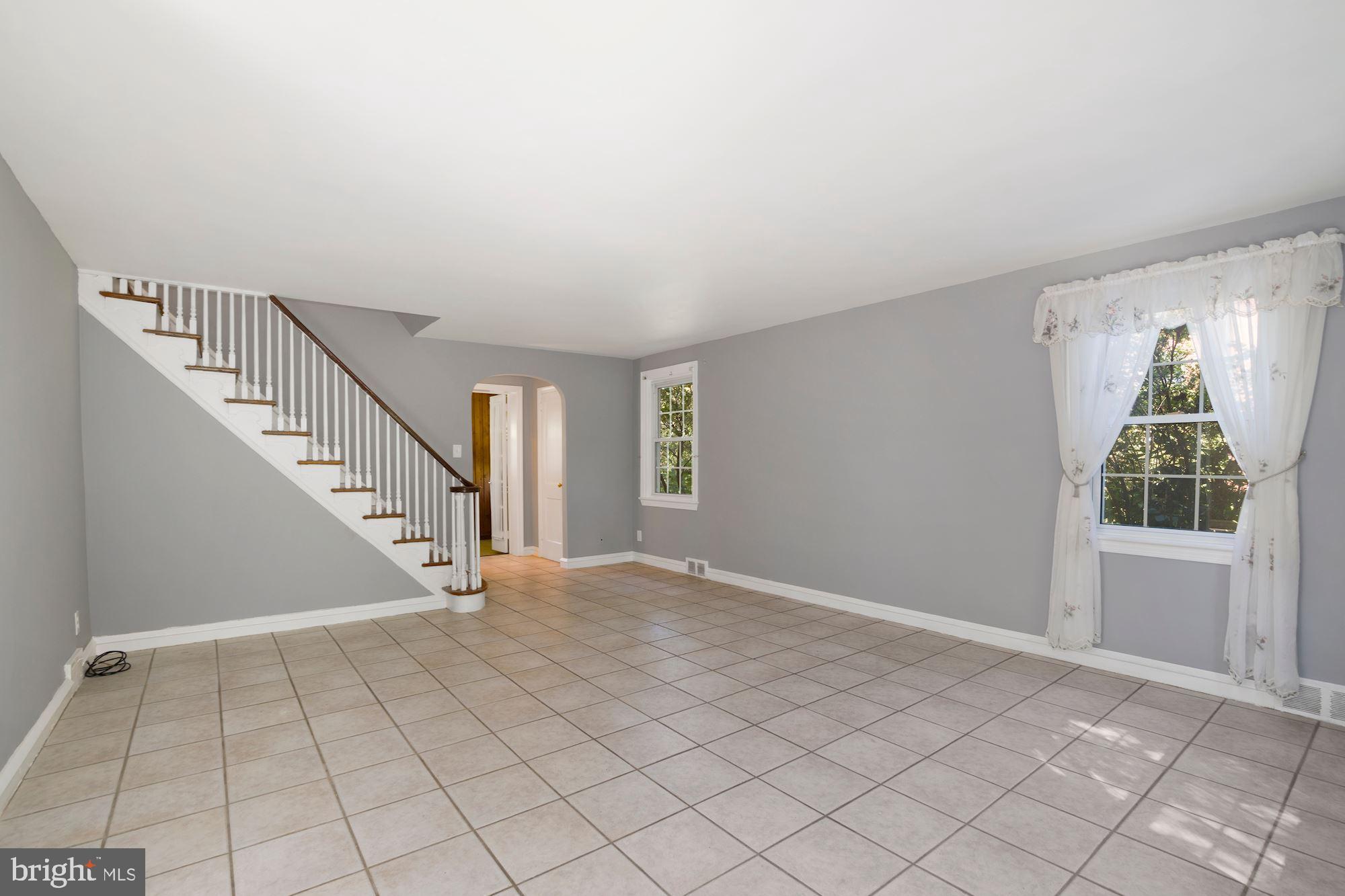 1 Fairhill Road Wallingford, PA 19086 - Photo 25 of 27 Living Room