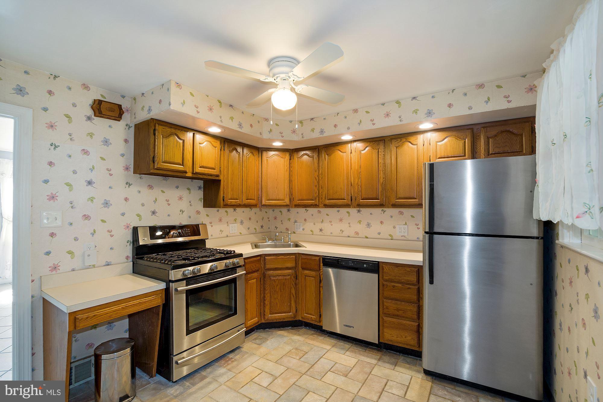 1 Fairhill Road Wallingford, PA 19086 - Photo 6 of 27 Kitchen