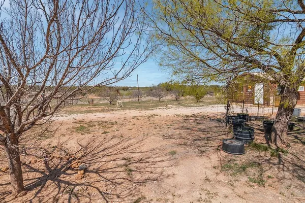 $130,000 | 124 Lohn Street, Brady, TX 76825