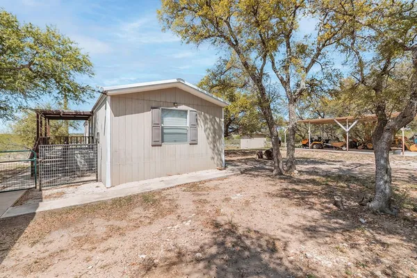 $130,000 | 124 Lohn Street, Brady, TX 76825